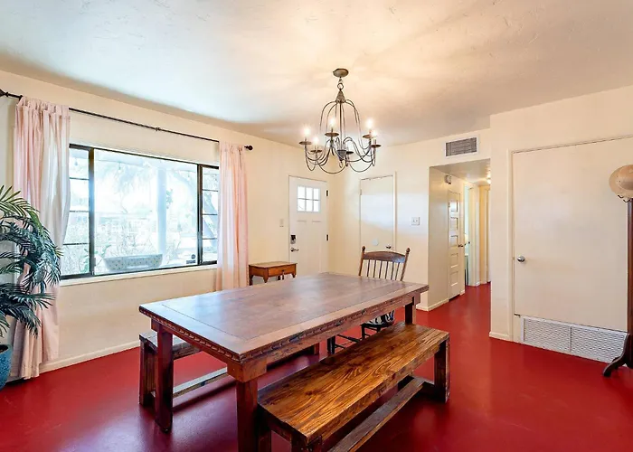 Hawthorne Manor - 3bd In With Patio * Tucson