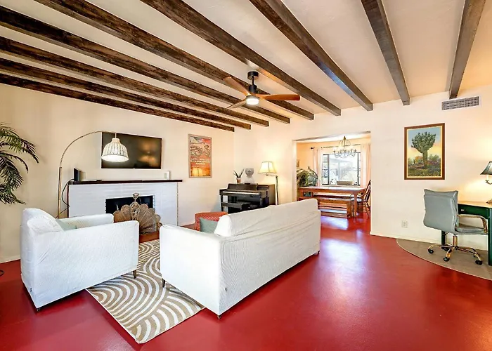 Hawthorne Manor - 3bd In With Patio *