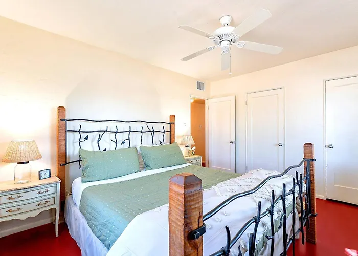 Holiday home Hawthorne Manor - 3bd In With Patio