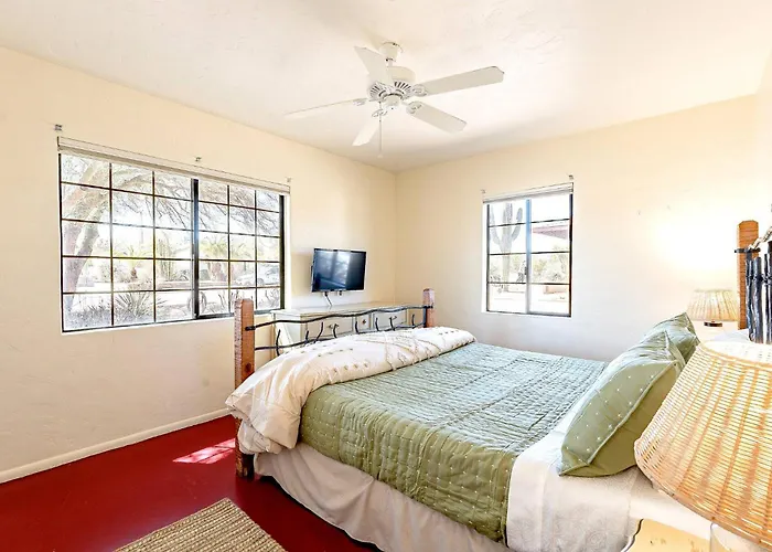 Hawthorne Manor - 3bd In With Patio *