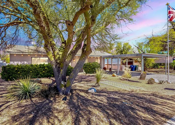 Hawthorne Manor - 3bd In With Patio *